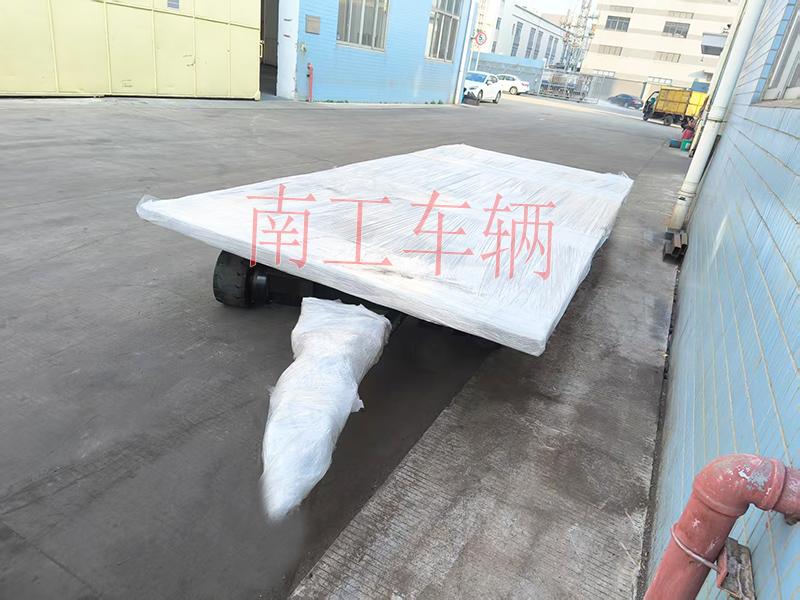 6噸骨架式牽引平板拖車 簡易包裝圖