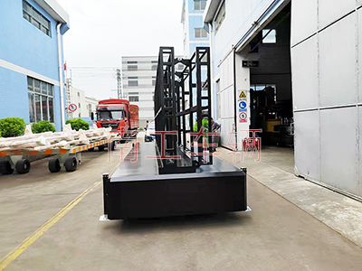 1672910496437308.jpg 2.5T折疊式顯示屏LED廣告拖車(chē)3I.jpg