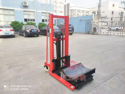 1672974034631131.jpg 1噸手動卷筒紙工具車1I.jpg