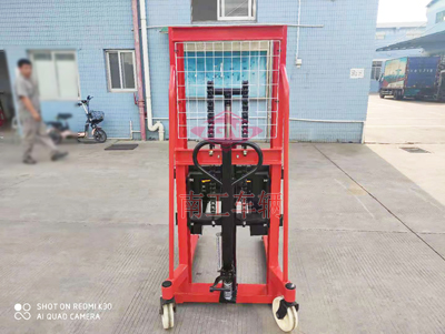 1672974044776589.jpg 1噸手動卷筒紙工具車2I.jpg