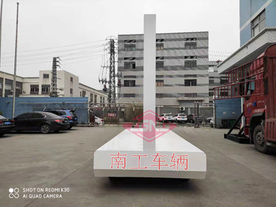 1675301784187942.jpg 2.2噸固定式LED廣告拖車4I.jpg