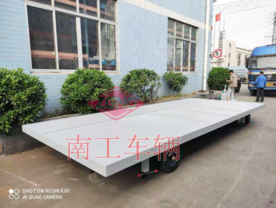 1675408977934094.jpg 7噸移動(dòng)式房車底盤3I.jpg