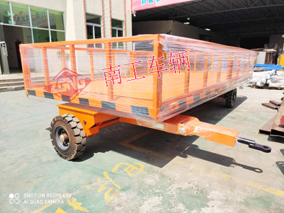 1675990562960390.jpg 5噸護(hù)欄型平板拖車 全掛車4I.jpg