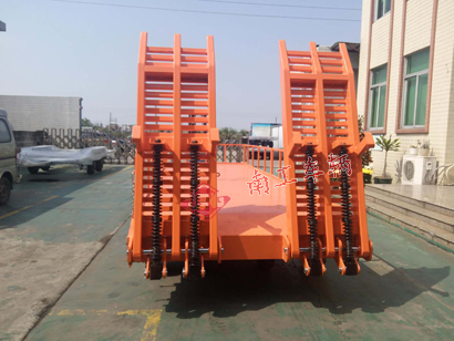 1676427375869196.jpg 10噸挖機(jī)用平板拖車3I.jpg