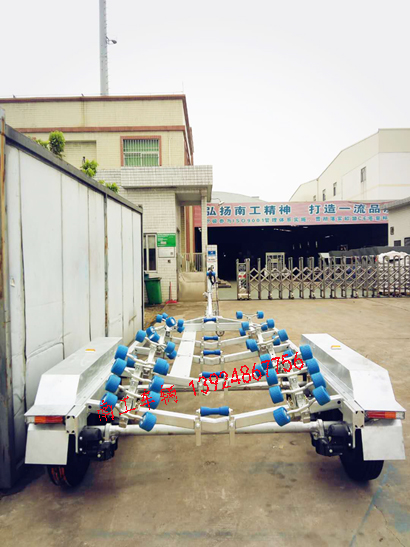 1676857115997412.jpg 2.8噸游艇拖車I.jpg