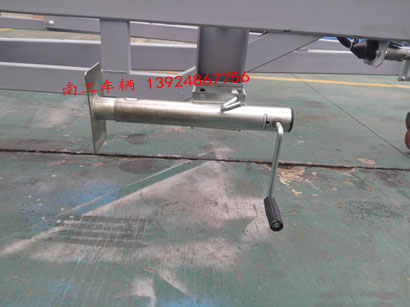 1677036597825715.jpg 4噸骨架式拖車底盤5I.jpg