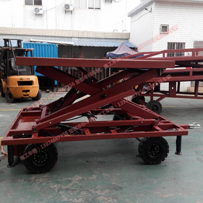 1677725990168375.jpg 2噸移動(dòng)式升降平臺(tái)1I.jpg