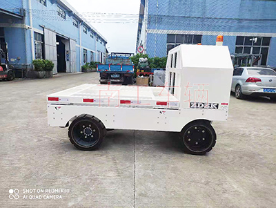 1683879801676314.jpg 10噸遙控式電動(dòng)平板拖車5I.jpg