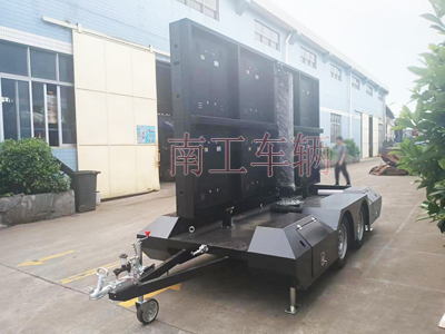 1685410092458059.jpg 0.3噸戶外LED廣告拖車3I.jpg