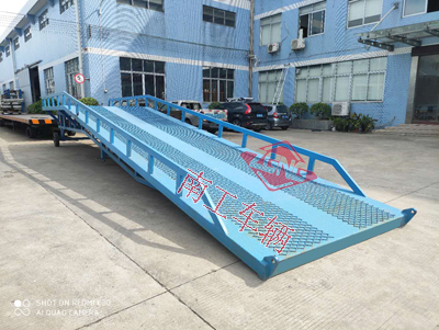 1686813322457345.jpg 登車橋1I.jpg