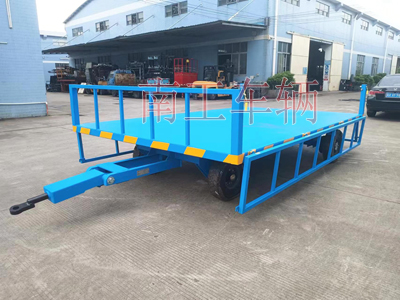 1688371468572998.jpg 5噸護(hù)欄牽引平板拖車3I.jpg