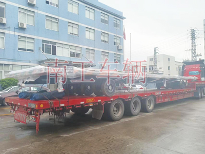 1688700557608576.jpg 20噸預(yù)制艙重型平板拖車3I.jpg