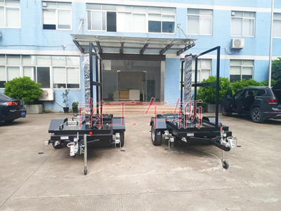 1690164272680954.jpg 0.5噸簡易簡LED廣告拖車帶升降不帶旋轉i.jpg