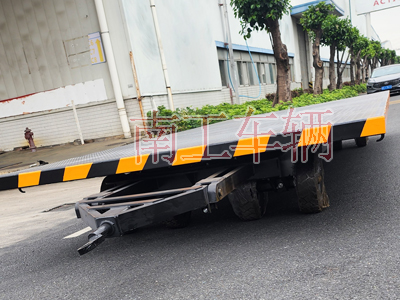 1710726848833975.jpg 8噸平板拖車3I.jpg