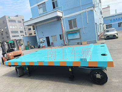 1734999672531563.jpg 18噸重型平板拖車 四個(gè)轉(zhuǎn)盤工具拖車3I.jpg