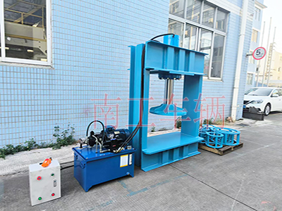 1735527249206599.jpg 100T重型壓胎機拆胎機趴胎機1II.jpg