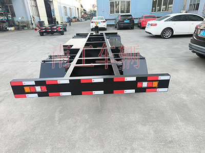 1748055792508245.jpg 10噸自走式拖車底盤 電動(dòng)平板拖車2I.jpg